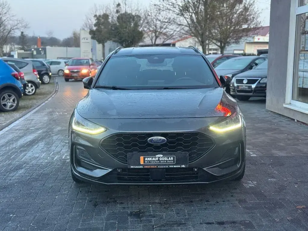 Usata Ford Focus ST-Line 120 CV (88 kW) 2022 Grigio Berlina