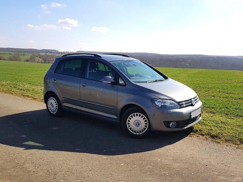 Gebraucht VW Golf Plus Cross Comfortline 122 PS (89 kW) 2011 Grau Van / Kleinbus