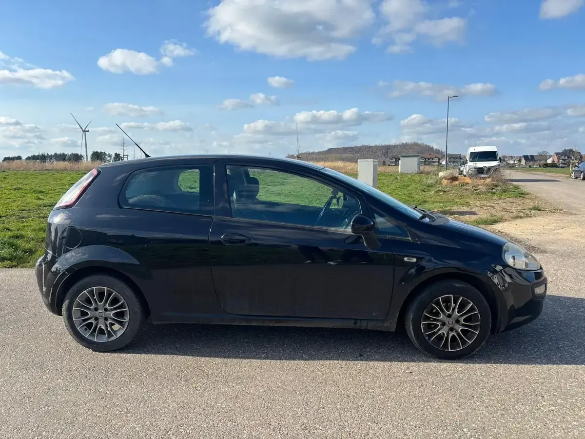 Gebraucht Fiat Punto 75 PS (55 kW) 2011 Schwarz Kleinwagen