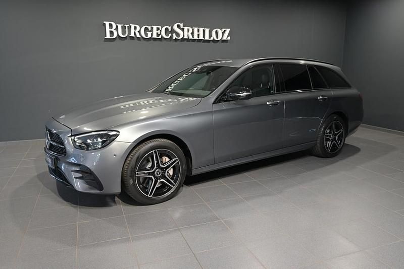 Grau Gebraucht 2021 Mercedes E300 AMG Limousine | 31.900 € (Guter Preis) - Bild 1/4