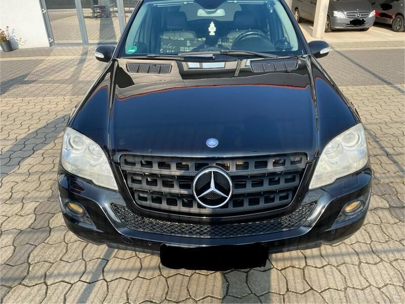 Schwarz Gebraucht 2009 Mercedes ML350 SUV | 7.800 € (Guter Preis) - Bild 1/4