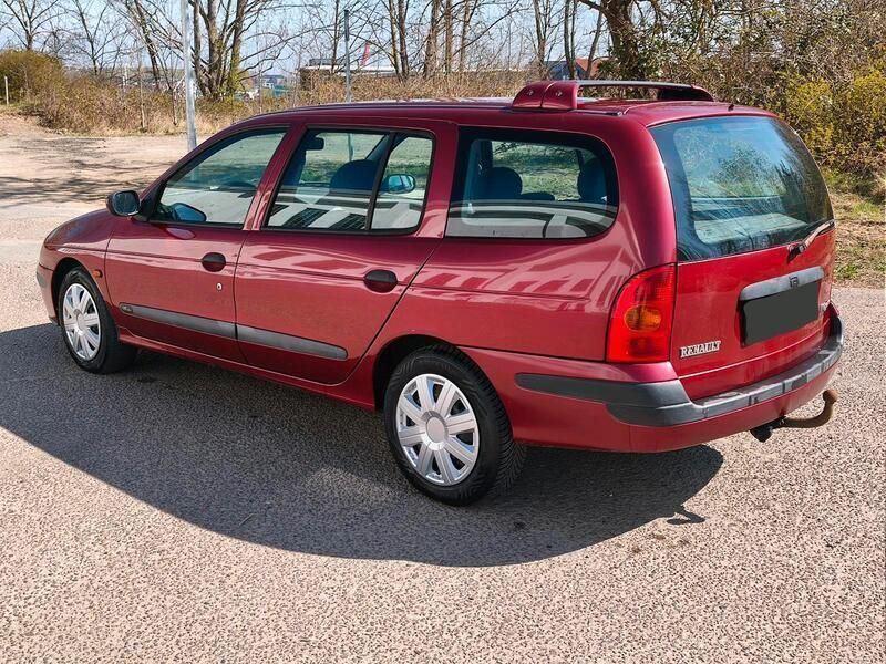 Rot Gebraucht 2001 Renault Mégane GrandTour Kombi | 650 € (Superpreis) - Bild 1/4