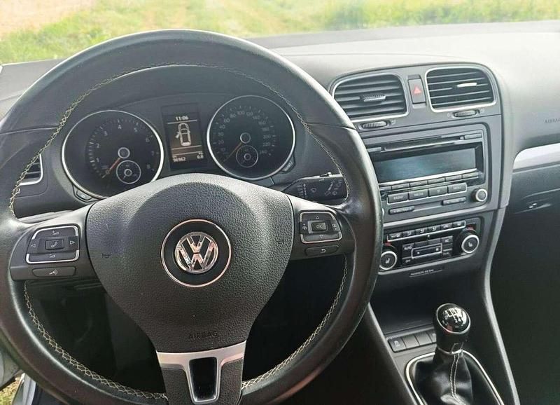 Grau Gebraucht 2012 VW Golf VII Match Kleinwagen | 6.500 € (Guter Preis) - Bild 1/4