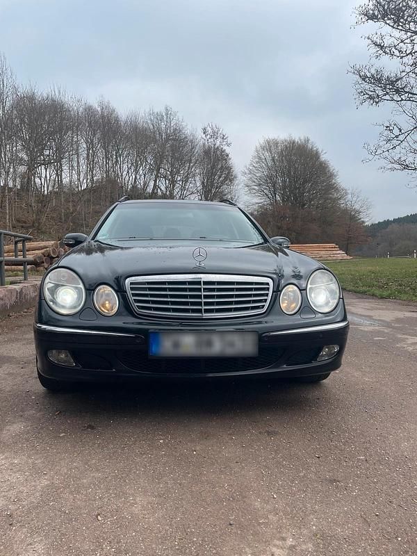 Second-hand Mercedes E320 224 CP (164 kW) 2003 Negru Break
