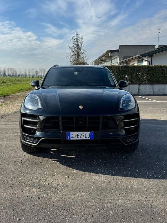 Schwarz Gebraucht 2017 Porsche Macan Turbo SUV | 39.000 € (Guter Preis) - Bild 1/4