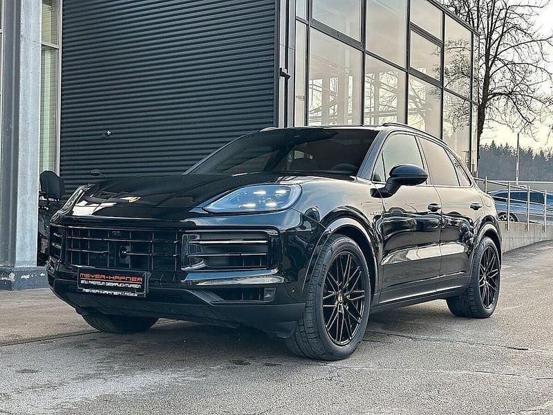 Gebraucht Porsche Cayenne 305 PS (224 kW) 2024 Schwarz SUV