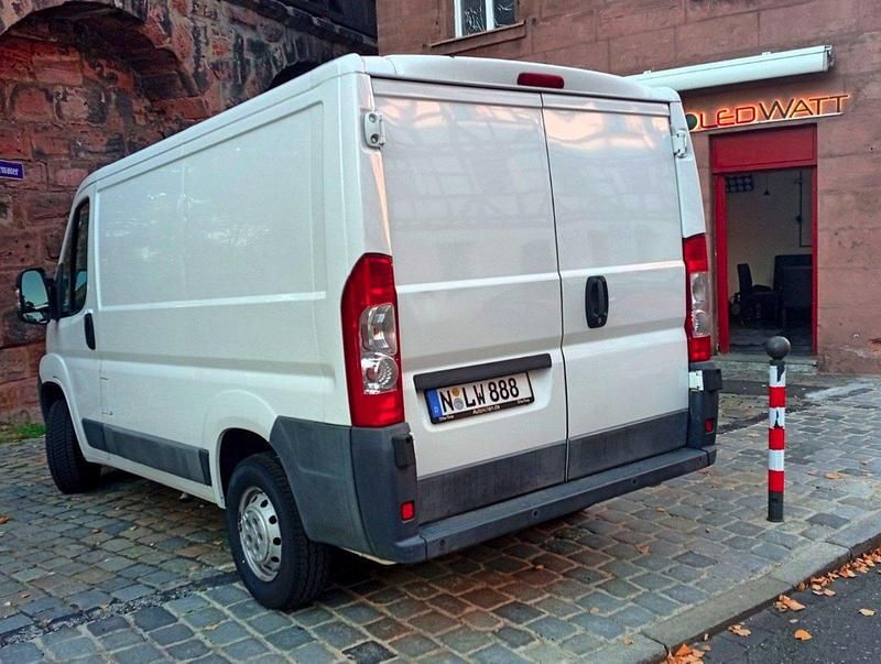 Weiß Gebraucht 2013 Peugeot Boxer Van | 12.900 € (Teuer) - Bild 1/4