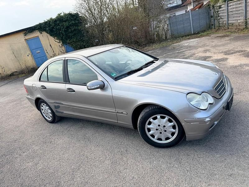 Second-hand Mercedes C180 2003 Argintiu Berlinǎ