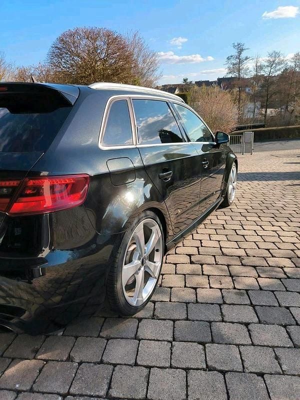 Gebraucht Audi RS3 Exclusive 367 PS (269 kW) 2015 Schwarz Limousine