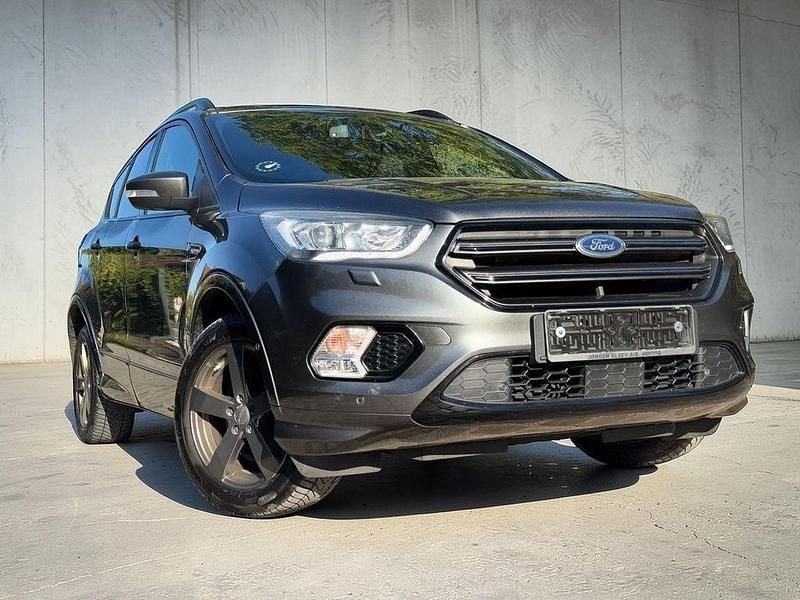 Usado Ford Kuga ST-Line 120 HP (88 kW) 2019 Cinzento SUV