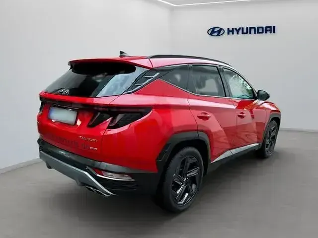 Gebraucht Hyundai Tucson Blackline 179 PS (131 kW) 2023 Rot SUV