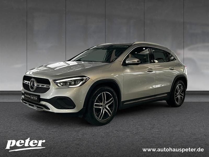 Silber Gebraucht 2020 Mercedes GLA200 Progressive SUV | 27.810 € (Superpreis) - Bild 1/4