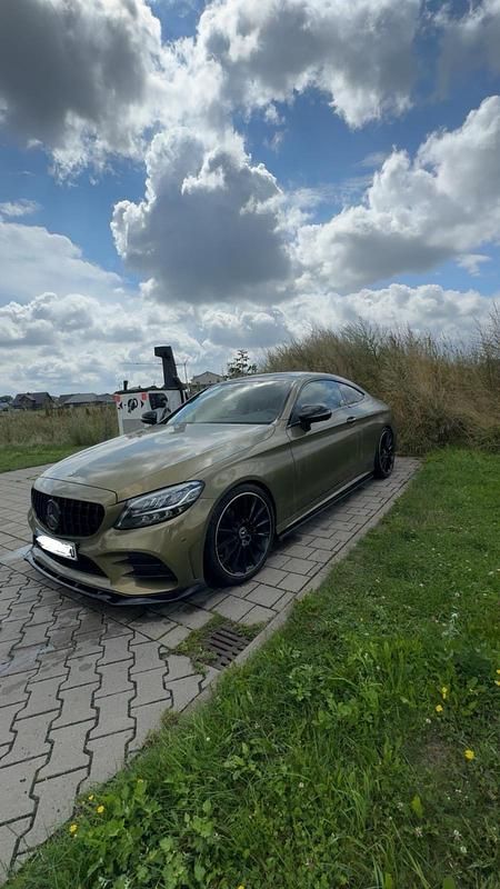 Grau Gebraucht 2022 Mercedes C200 Coupé | 36.500 € (Etwas zu teuer) - Bild 1/4