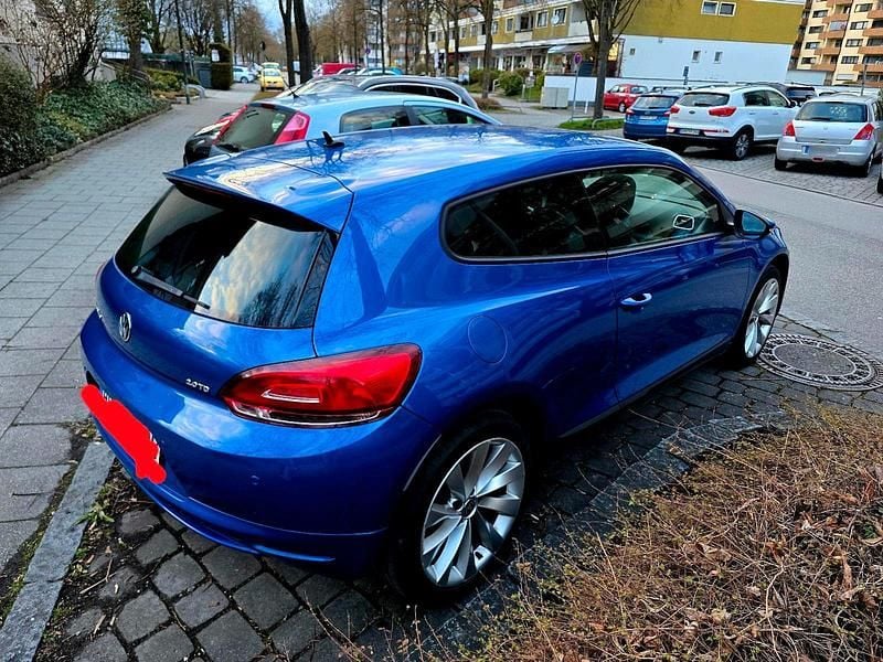 Gebraucht VW Scirocco 140 PS (102 kW) 2011 Blau