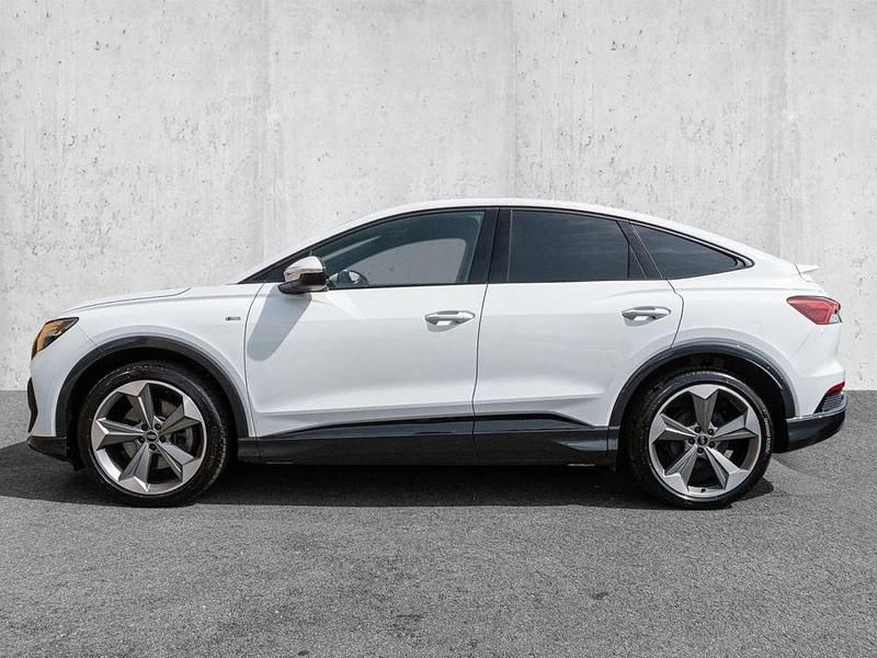 Gebraucht Audi e-tron 219 kW (299 PS) 2023 Gletscherweiß (metallic) SUV