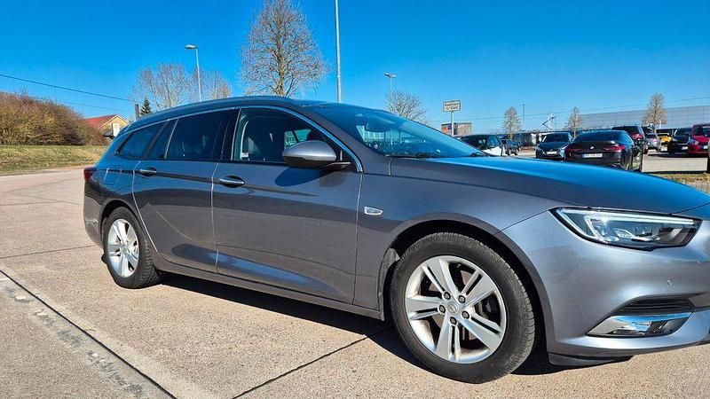 Gebraucht Opel Insignia Edition 136 PS (100 kW) 2019 Grau Kombi