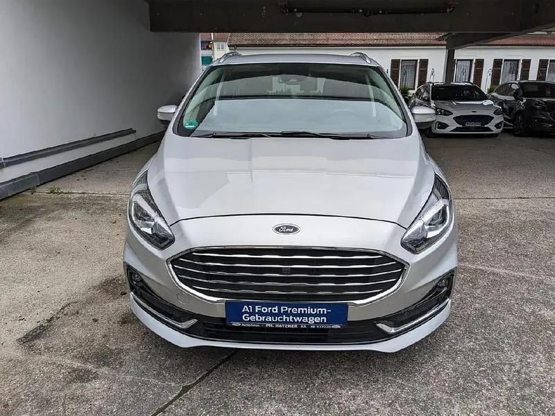 Gebraucht Ford S-MAX Titanium 150 PS (110 kW) 2021 Polarsilber metallic (metallic) Van / Kleinbus