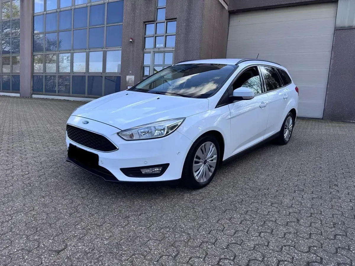 Gebraucht Ford Focus Business Edition 125 PS (91 kW) 2017 Weiß Kombi