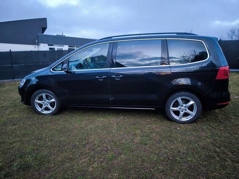 Gebraucht VW Sharan Comfortline 140 PS (102 kW) 2011 Schwarz Van / Kleinbus