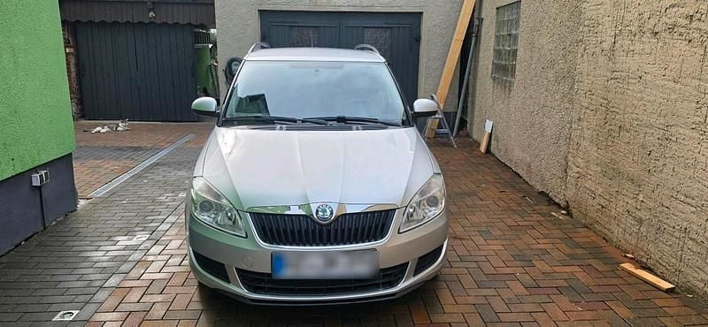 Gebraucht Skoda Fabia 90 PS (66 kW) 2012 Grau Kombi