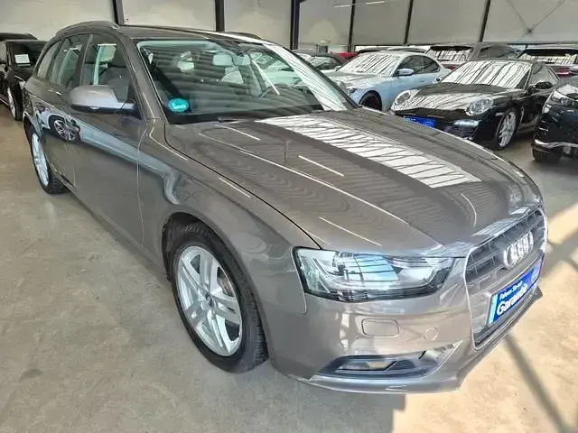 Gebraucht Audi A4 Attraction 190 PS (139 kW) 2015 Andere Kombi