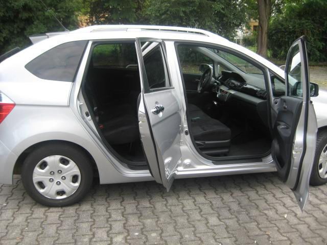 Gebraucht Honda FR-V Comfort 125 PS (91 kW) 2007 Silber metallic Van / Kleinbus
