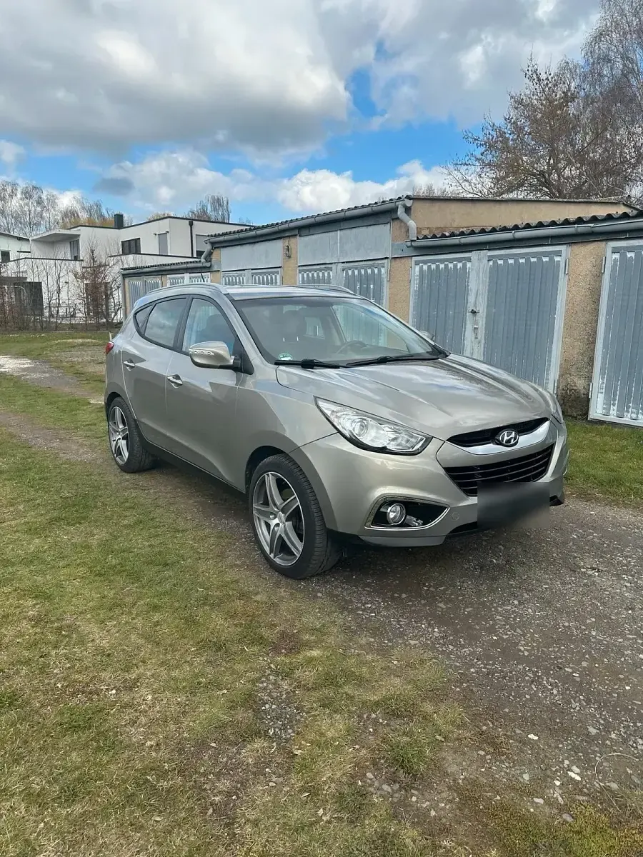 Gebraucht Hyundai ix35 184 PS (135 kW) 2010 Silber SUV