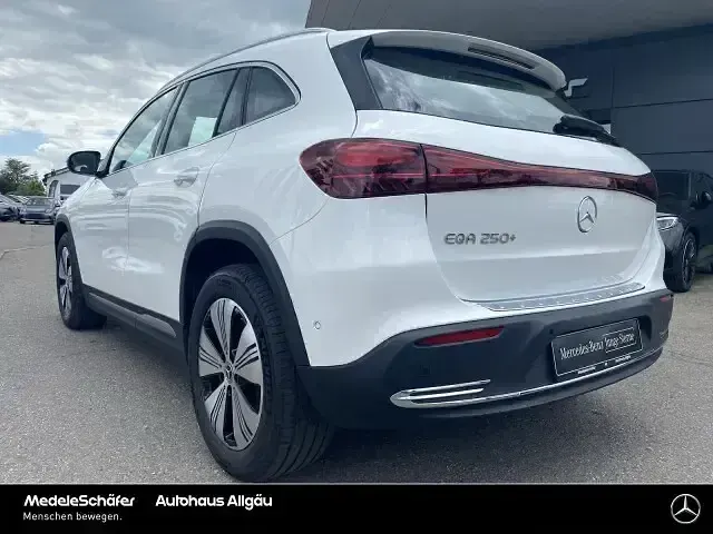 Gebraucht Mercedes EQA250+ Progressive 150 kW (204 PS) 2025 Unilack polarweiß SUV