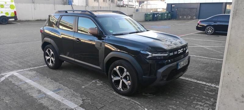 Schwarz Gebraucht 2024 Dacia Duster Extreme SUV | 23.500 € (Superpreis) - Bild 1/4