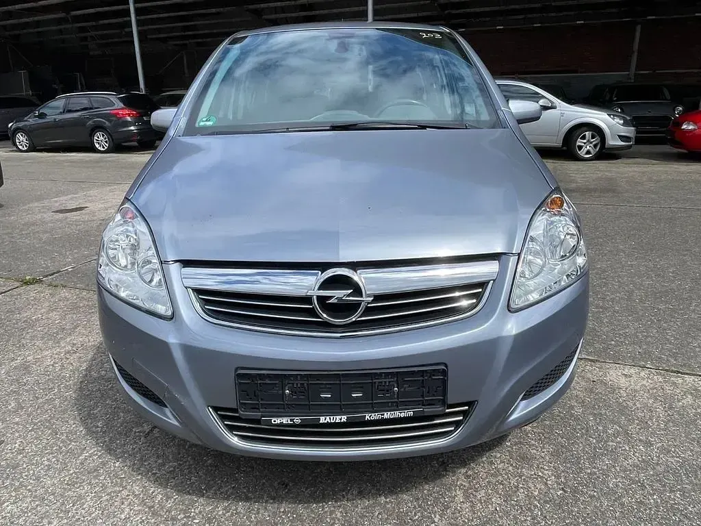 Gebraucht Opel Zafira Edition 116 PS (85 kW) 2009 Silber Van / Kleinbus