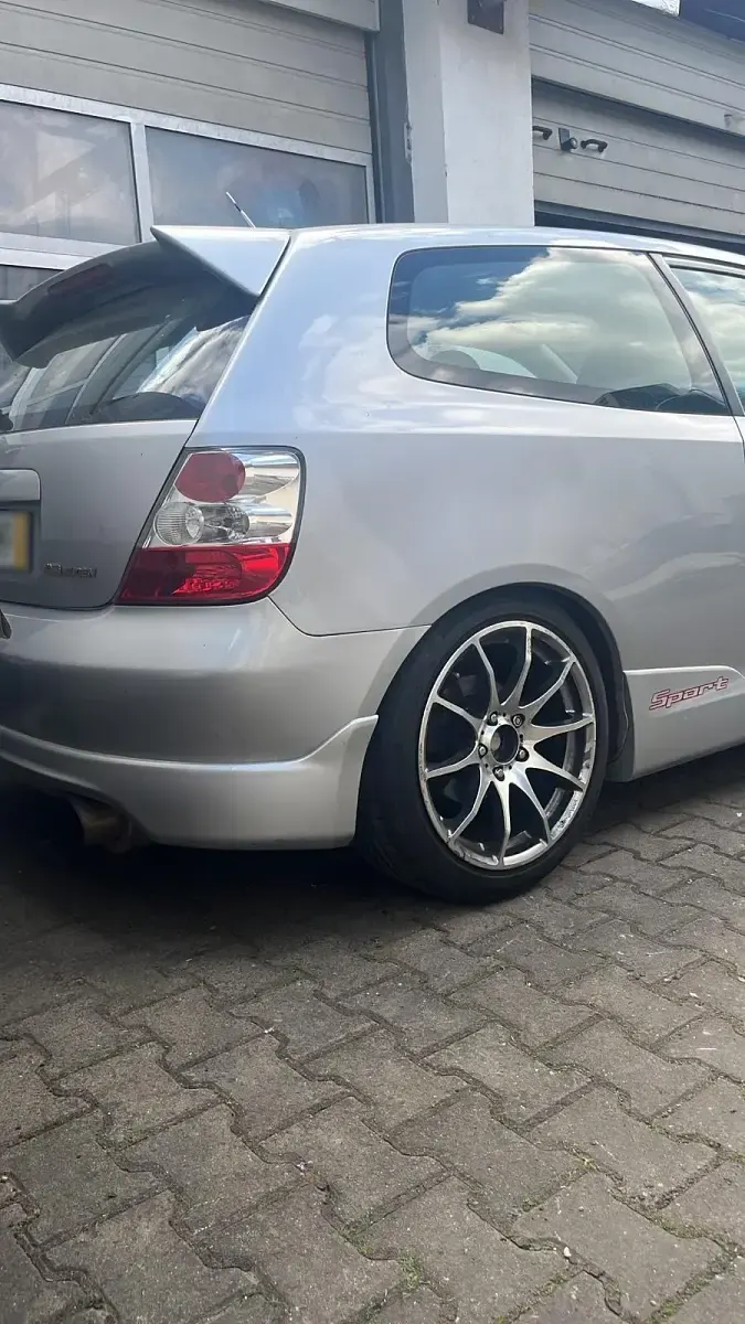 Brugt Honda Civic 110 HK (80 kW) 2004 Sølv Coupe