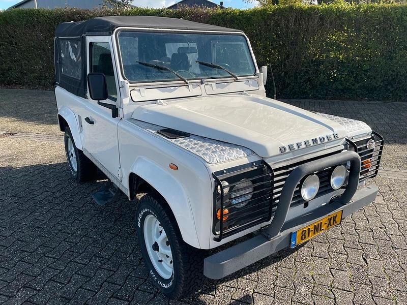 Weiß Gebraucht 1988 Land Rover Defender Cabrio | 14.750 € - Bild 1/4