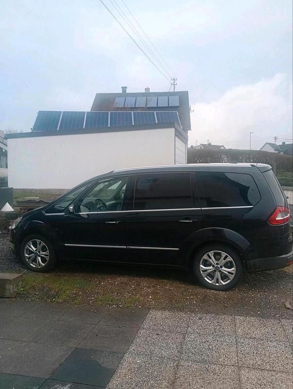 Gebraucht Ford Galaxy Titanium 140 PS (102 kW) 2011 Schwarz Van / Kleinbus