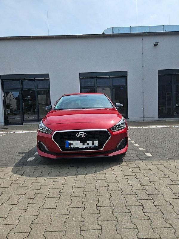 Rot Gebraucht 2019 Hyundai i30 YES! Kleinwagen | 17.000 € (Fairer Preis) - Bild 1/4
