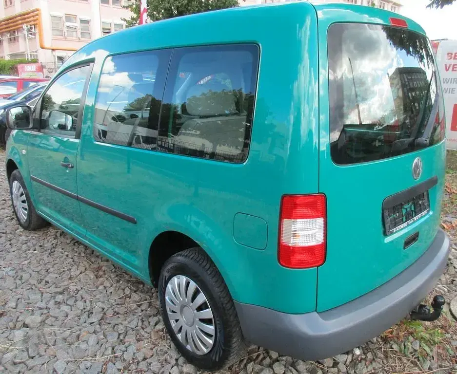 Gebraucht VW Caddy 75 PS (55 kW) 2010 Grün Van / Kleinbus