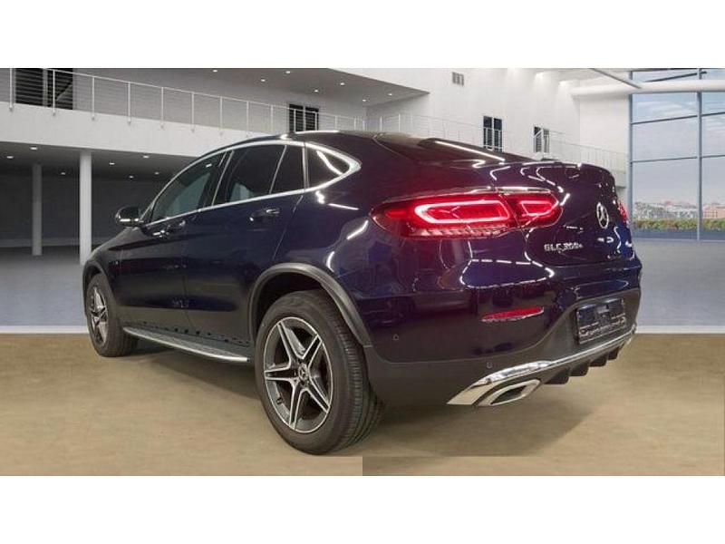 Blau Gebraucht 2020 Mercedes GLC300e AMG Coupé | 40.980 € (Guter Preis) - Bild 1/3