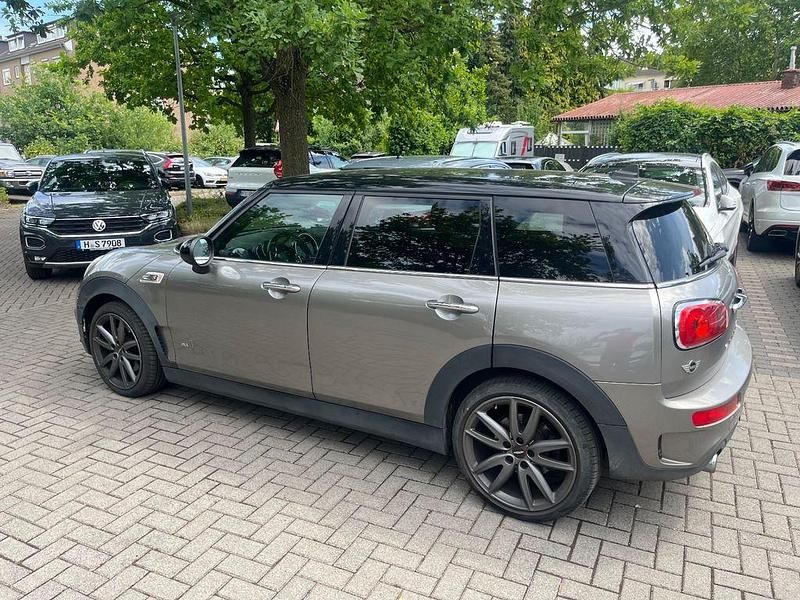 Silber Gebraucht 2017 Mini Cooper SD Clubman Kombi | 12.000 € (Guter Preis) - Bild 1/4