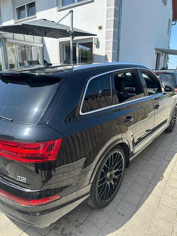Schwarz Gebraucht 2015 Audi Q7 S-Line SUV | 28.600 € - Bild 1/4