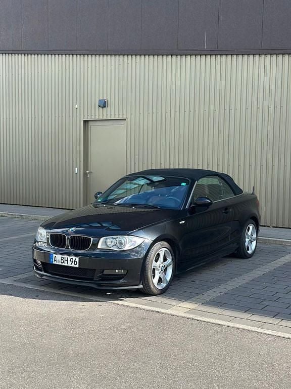 Braun Gebraucht 2009 BMW 120 Cabriolet Cabrio | 6.499 € (Superpreis) - Bild 1/4