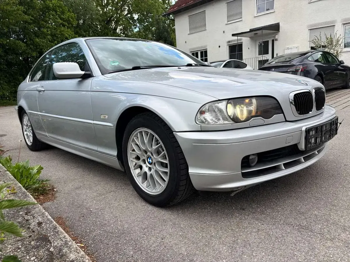 Gebraucht BMW 323 170 PS (125 kW) 2000 Titansilber metallic (354) Coupé