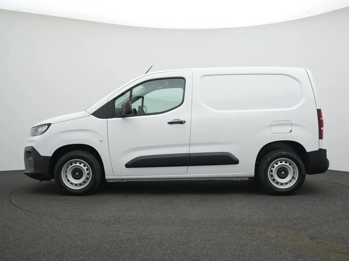 Neu Fiat Doblò Easy 101 PS (74 kW) 2026 Weiß Van / Kleinbus