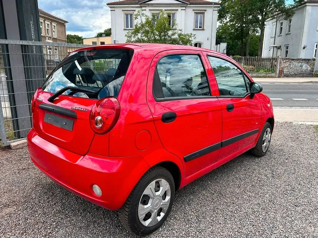 Gebraucht Chevrolet Matiz 52 PS (38 kW) 2009 Rot Kleinwagen