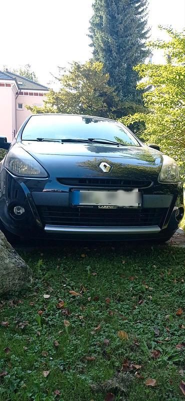 Schwarz Gebraucht 2011 Renault Clio III Dynamique Kleinwagen | 3.890 € (Fairer Preis) - Bild 1/4