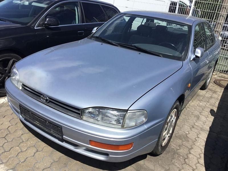 Silber Gebraucht 1995 Toyota Camry Limousine | 1.500 € - Bild 1/4