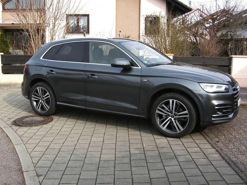 Gebraucht Audi Q5 Sport 252 PS (185 kW) 2020 Daytonagrau perleffekt SUV