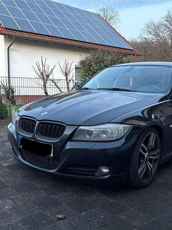 Gebraucht BMW 320 M Sport 177 PS (130 kW) 2009 Schwarz Limousine