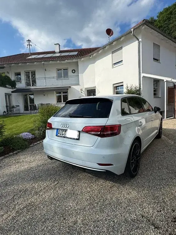 Gebraucht Audi A3 150 PS (110 kW) 2018 Weiß Limousine