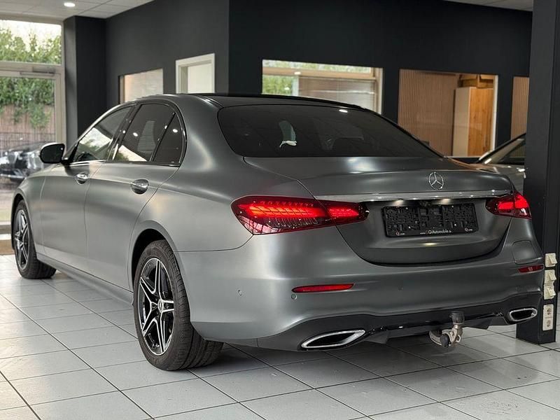 Gebraucht Mercedes E300 AMG 194 PS (142 kW) 2023 Grau Limousine