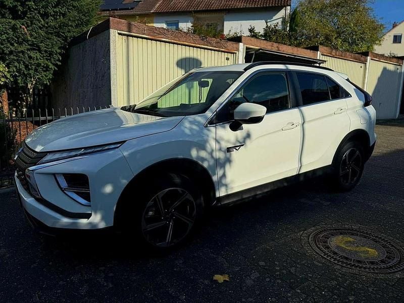Gebraucht Mitsubishi Eclipse Cross Top 188 PS (138 kW) 2022 Weiß SUV