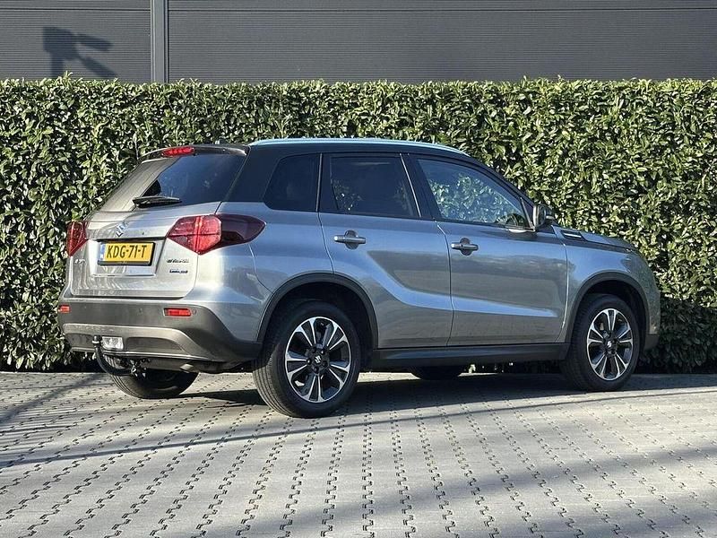 Gebraucht Suzuki Vitara Style 129 PS (94 kW) 2022 Grau SUV